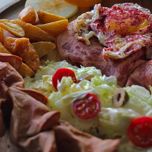 پروژه عکاسی کافه رستوران بلک فارست